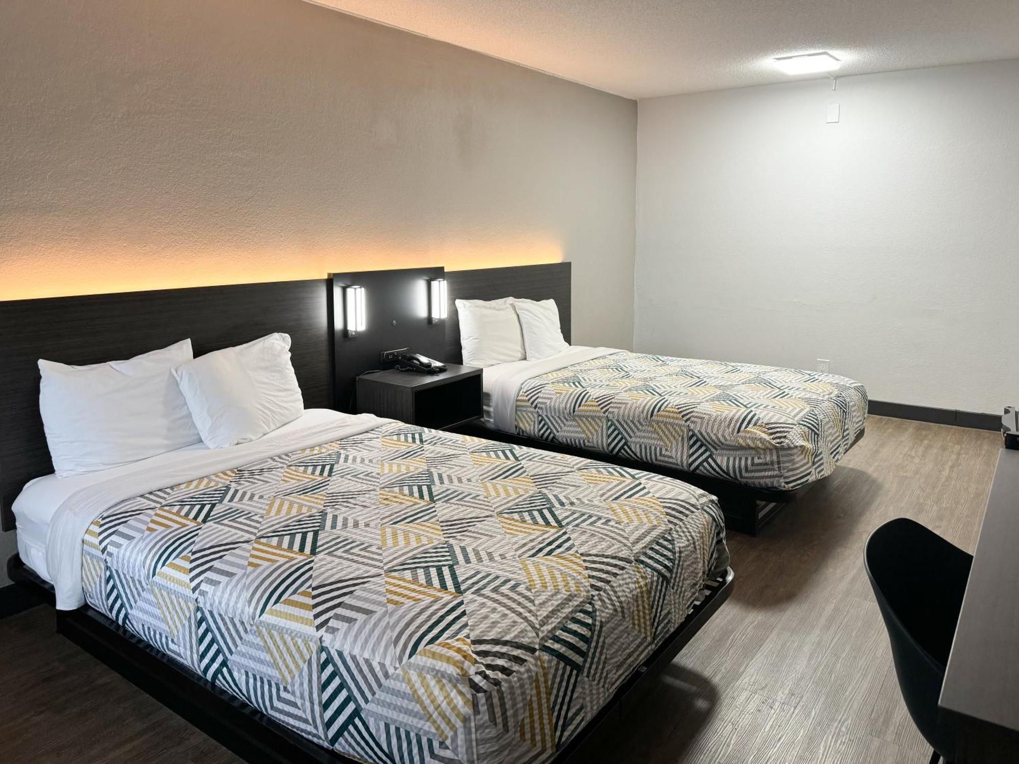 Motel 6 Huntsville Al University Dr. מראה חיצוני תמונה