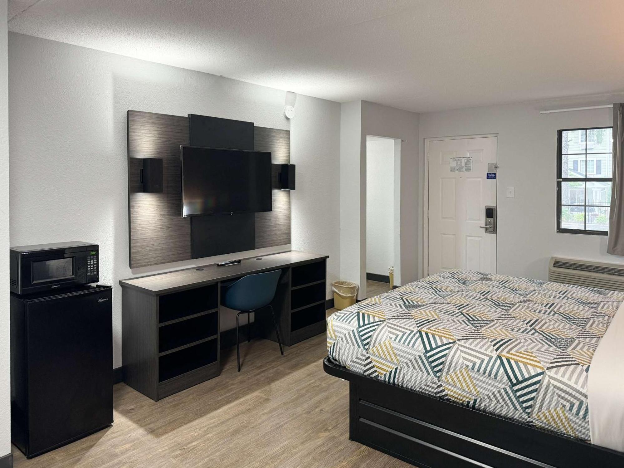 Motel 6 Huntsville Al University Dr. מראה חיצוני תמונה